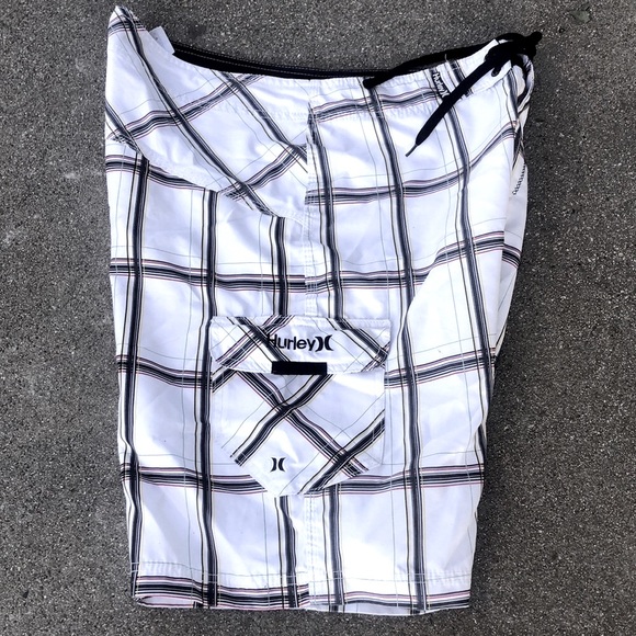 Hurley board shorts. 32 - Picture 3 of 4